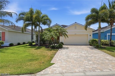 Enjoy Southwest Florida living in this gated Mirada pool home in - photo 1