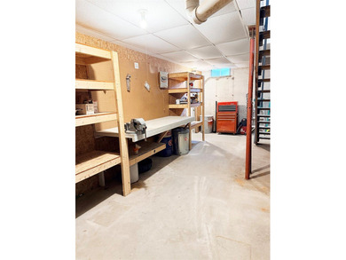 *****Welcome to this charming double-wide pre-manufactured home - photo 30