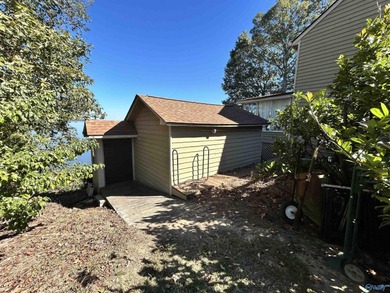 This stunning 4 bed 3.5 bath home on Weiss Lake offers - photo 47