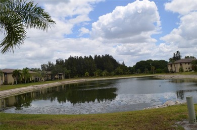 Turnkey 2BR/2BA ground-floor condo with beautiful lake views - photo 5