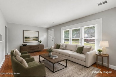 Welcome to this spacious 4-bedroom, 1-bath brick ranch in - photo 3