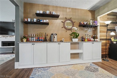 Stylish, ranch home on 1 acre lot in Aurora. This 3-bedroom 2 - photo 14