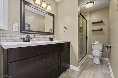 Stylish, ranch home on 1 acre lot in Aurora. This 3-bedroom 2 - photo 21