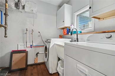 Stylish, ranch home on 1 acre lot in Aurora. This 3-bedroom 2 - photo 28