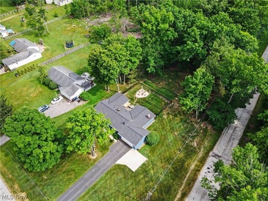 Stylish, ranch home on 1 acre lot in Aurora. This 3-bedroom 2 - photo 29