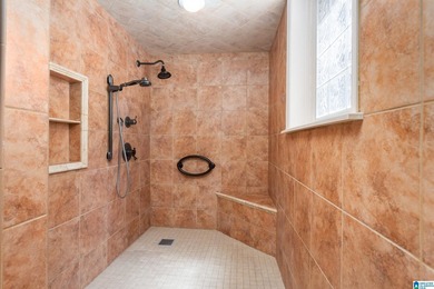 This well maintained 5 bedroom, 4 bathroom, full brick home on a - photo 36