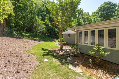 This well maintained 5 bedroom, 4 bathroom, full brick home on a - photo 40