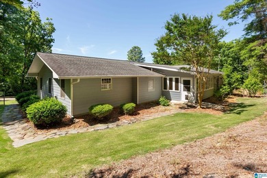 This well maintained 5 bedroom, 4 bathroom, full brick home on a - photo 42