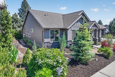 Single-level home, clear mountain views overlooking the 1st - photo 8