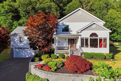 Welcome to 17 Nottingham Way. This expansive unique 5,300 - photo 1
