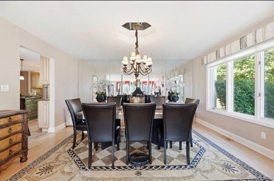 Welcome to 17 Nottingham Way. This expansive unique 5,300 - photo 7