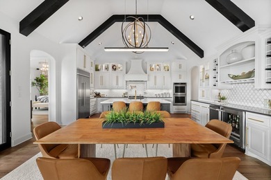 LUXURY INSPIRED RESORT LIVING-in the coveted Peninsula in - photo 15