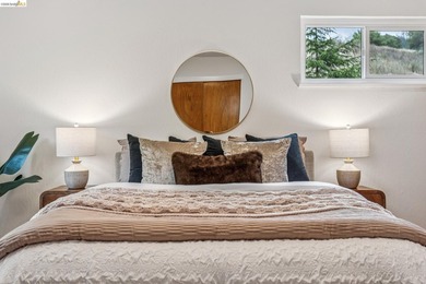 Built in 1968 and on the market for the first time, this - photo 16