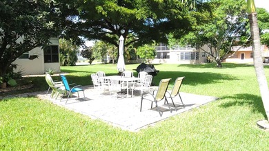 Welcome to the paradise of South Florida, resort-style social - photo 20