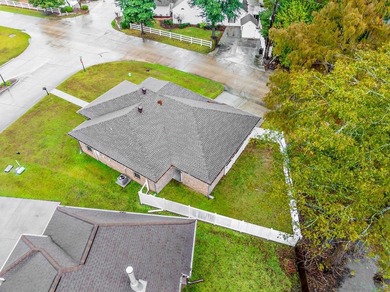 Beautiful home in a great location! Has Flood Policy, but not - photo 3