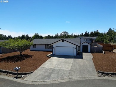 Completely remodeled, updated and move-in ready. This Coastal - photo 1