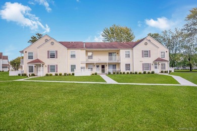 Artist Lake - Suffolk County Condo Sale Pending in Middle Island New York