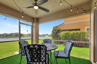 RENOVATED CORNER UNIT: 4BR/2.5BA w/ WATERFRONT FOUNTAIN views in - photo 15