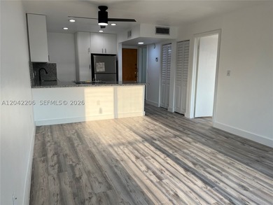 Welcome to your own slice of paradise! Bay Vista Towers is - photo 18