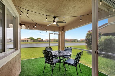 RENOVATED CORNER UNIT: 4BR/2.5BA w/ WATERFRONT FOUNTAIN views in - photo 19