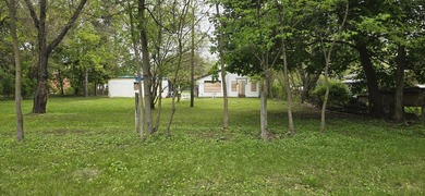 Located in Three Rivers, this 3-bedroom, 1-bath home sits on a - photo 3