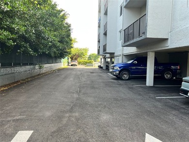 Welcome to your own slice of paradise! Bay Vista Towers is - photo 43