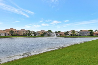 RENOVATED CORNER UNIT: 4BR/2.5BA w/ WATERFRONT FOUNTAIN views in - photo 53