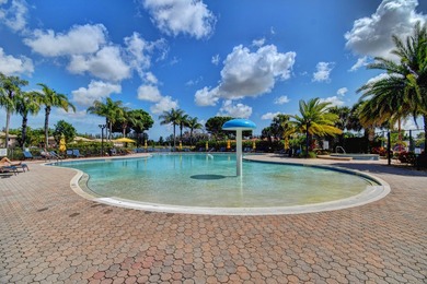 RENOVATED CORNER UNIT: 4BR/2.5BA w/ WATERFRONT FOUNTAIN views in - photo 56