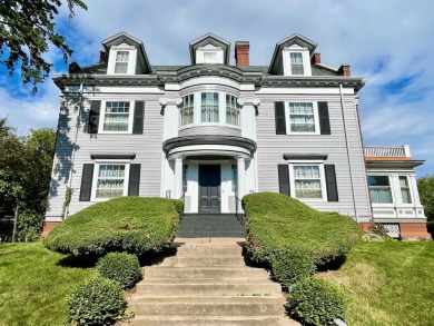 Lake Home For Sale in Duluth, Minnesota