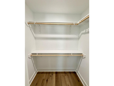 Welcome to this beautiful, completely renovated from top to - photo 17