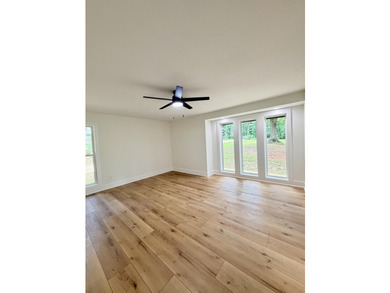 Welcome to this beautiful, completely renovated from top to - photo 20
