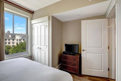 THIS BEAUTIFUL CORNER UNIT HAS BOTH BAY AND RESORT VIEWS! - photo 21