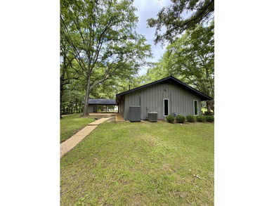 Welcome to this beautiful, completely renovated from top to - photo 26