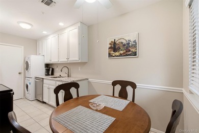 Bright 1 Bedroom Unit in the Highly-Desired Fairfield Saint - photo 8