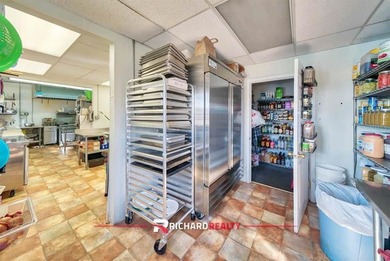 Experience a rare turnkey opportunity at Boysen Marina & - photo 28