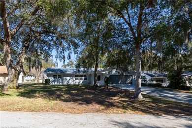 Lake Jackson - Highlands County Home For Sale in Sebring Florida