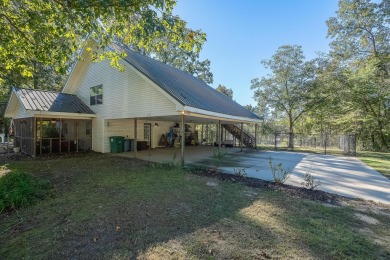 Smith Lake (Simpson Creek)-An original Smith Lake cottage - Lake Home For Sale in Cullman, Alabama