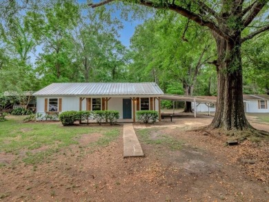 Lake Home Sale Pending in Etoile, Texas
