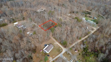 Spring Lake Lot For Sale in Crossville Tennessee
