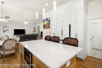 Unobstructed views! Positioned to capture sweeping mountain - photo 11