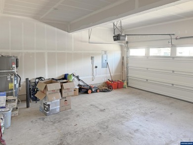 Open House 1/23/26 3-5PM This beautifully upgraded Cambridge