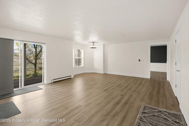 Unobstructed views! Positioned to capture sweeping mountain - photo 19