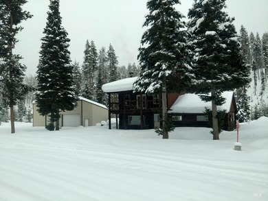 NEWLY REMODELED LOG HOME in the great community if DIXIE, IDAHO - photo 20