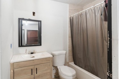 Excellent opportunity in the heart of Miami! Situated on one of - photo 22