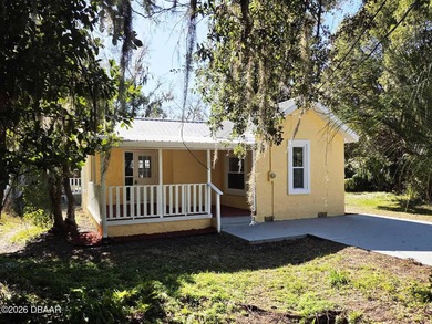 St. Johns River Home For Sale in East Palatka Florida