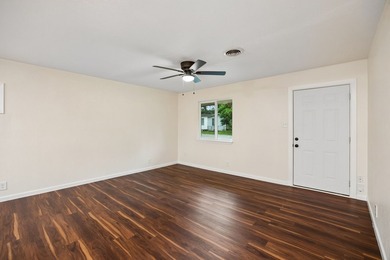 Investor opportunity! Don't miss your chance to own two homes - photo 10