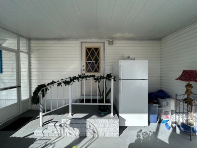 This 1995 manufactured home features 2 bedrooms and 2 bathrooms - photo 15