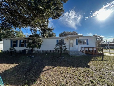 This 1995 manufactured home features 2 bedrooms and 2 bathrooms - photo 18