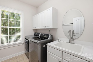 Welcome to this beautifully designed 3-bedroom, 3.5-bath home - photo 20
