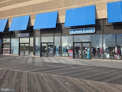 1666 Sq Ft. Retail space on the legendary Boardwalk available - photo 2